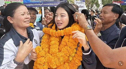 เปิดโปรไฟล์ชวนจับตา “พลอย ณัฐธิดา” หลานสาว เนวิน ชิดชอบ ทำไมถูกสปอตไลต์ส่องหนัก? ดีกรีไม่ธรรมดา!