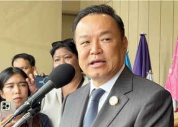 เดือดจัด! “อนุทิน” ตอกกลับข่าวซื้อเสียงหัวละ 7,500 ลั่นใครทำรู้ตัวบอกด้วย จะเอาเขาควายสวมให้ เผยความจริงเรื่องดีลลับที่ทุกคนอยากรู้!