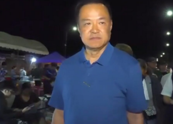 ของขึ้น! “อนุทิน” บ่นเฮงซวย หลังเจอชาวบ้านร้องย้ายที่อยู่แต่ใช้สิทธิ์ประกันสังคมไม่ได้ ย้อนอดีตสมัยคุม สธ. สั่งเด็ดขาดไปที่ไหนต้องได้ยา!