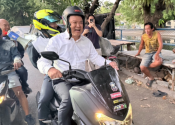 “อนุทิน” บิดมอเตอร์ไซค์บุกพระราม 9 ประเดิมเวที กทม. อ้อนขอเป็นรัฐบาลเสียงข้างมาก สานต่อ “คนละครึ่งพลัส”