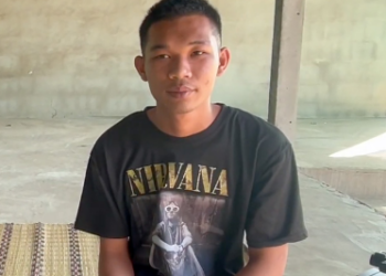 ‘พลทหารเรืองศักดิ์’ กลับบ้านสู่อ้อมกอดครอบครัว หลังบาดเจ็บสาหัสจากการปฏิบัติหน้าที่แนวหน้า นอกจากทีมแพทย์ ยังมีสิ่งยึดเหนี่ยวจิตใจเป็นของดีที่ ‘แม่ทัพเติ่ง’ มอบให้