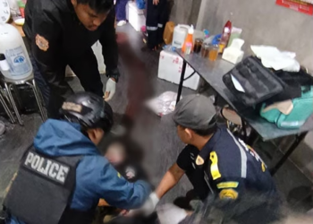 สลด-สะเทือนใจ! มีดทรพี ลูกทาสยาคลั่ง ใช้มีดปาดคอแม่ ก่อนแทงตัวเองหวังหนีผิด