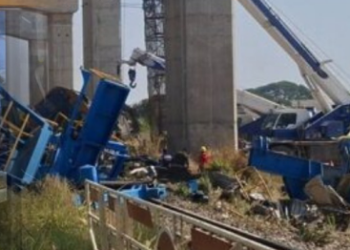 ‘อนุทิน’ ลงพื้นที่เครนถล่มทับรถไฟ เดือดปมตัวเลขเยียวยาผู้เสียชีวิต ลั่นตัวเลข 40,000+40,000 รับไม่ได้ อย่างน้อยจะต้อง 7 หลัก ทำแบบนี้เหมือนตบหน้านายกฯ