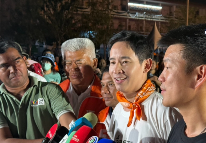 “เท้ง-ทิม” ปราศรัยใหญ่สุพรรณบุรี ชวนกาส้ม 2 ใบ มั่นใจทำได้ดีกว่ารัฐบาลที่ผ่านๆ มาแน่นอน